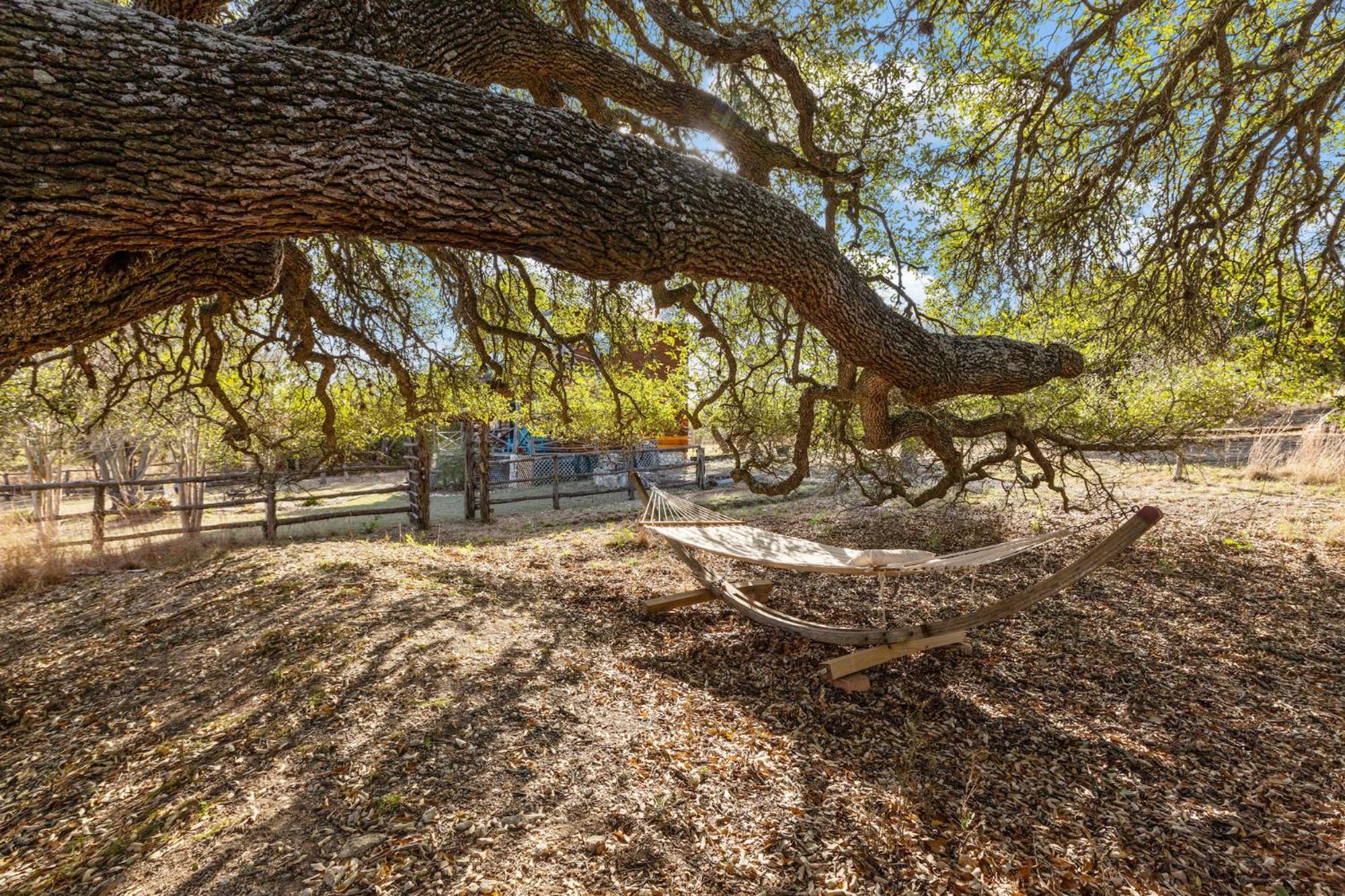 Mighty Oak Log Cabin Fredericksburg Eksteriør bilde